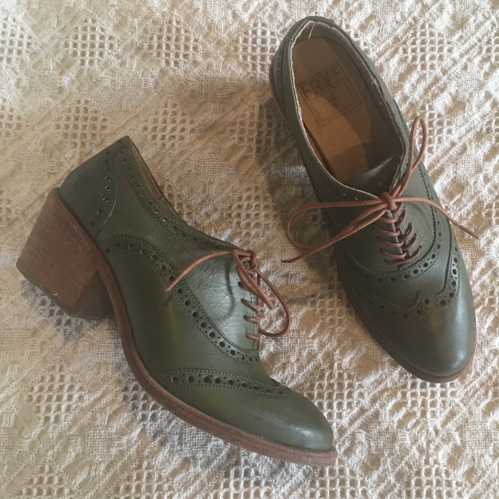 FRYE Maggie Perf Wingtip Oxford 7.5 Green mid heel